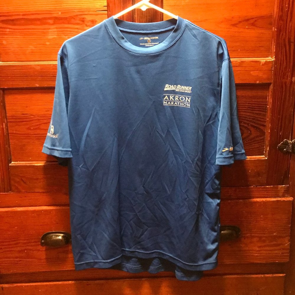 Men's Brooks L 2010 Akron Road Runner Marathon tee